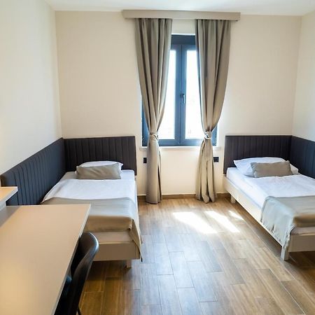 Hotel Verde Podgorica Kültér fotó